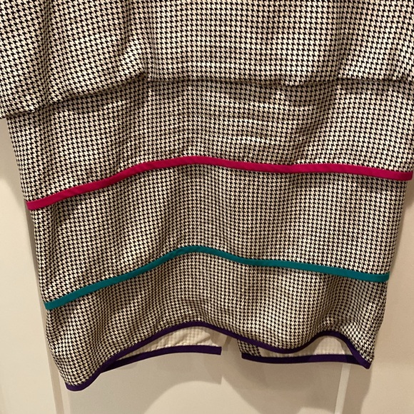 St. Gillian’s Ladies Vintage 100% Silk Dress.  Houndstooth Design.  Size 8. - Picture 5 of 9